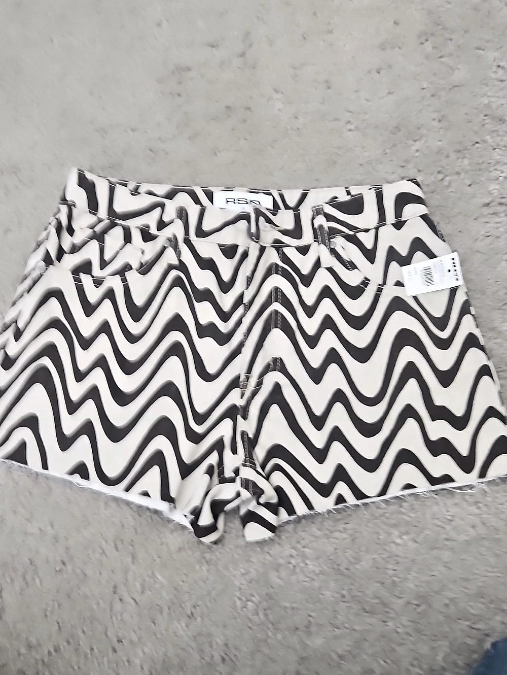 Tillys Woven Wave Short Abstract Wave Shorts Waist 26 NWT